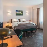 Hotel Eichengrund Cochstedt 4*
