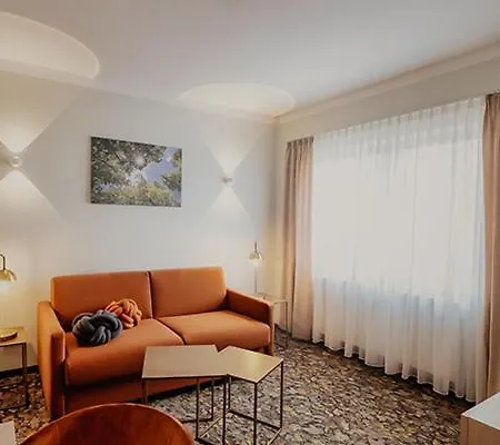 Eichengrund Cochstedt فندق