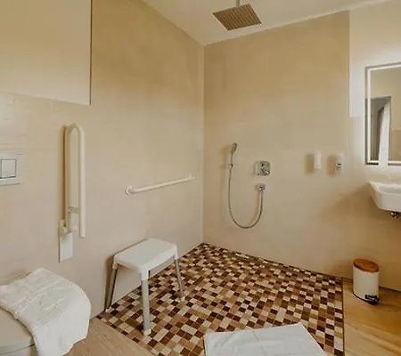 Eichengrund Cochstedt فندق