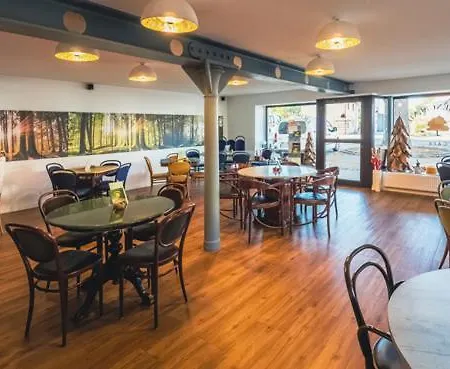 Eichengrund Cochstedt فندق