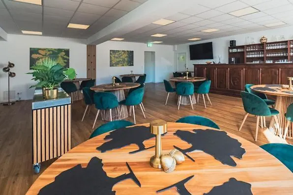 Eichengrund Cochstedt Hotell 4*