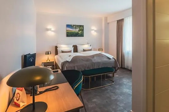 Hotell Eichengrund Cochstedt 4*