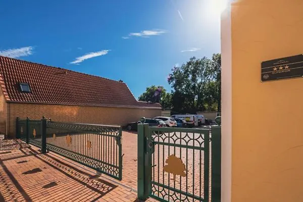 Hotell Eichengrund Cochstedt 4*